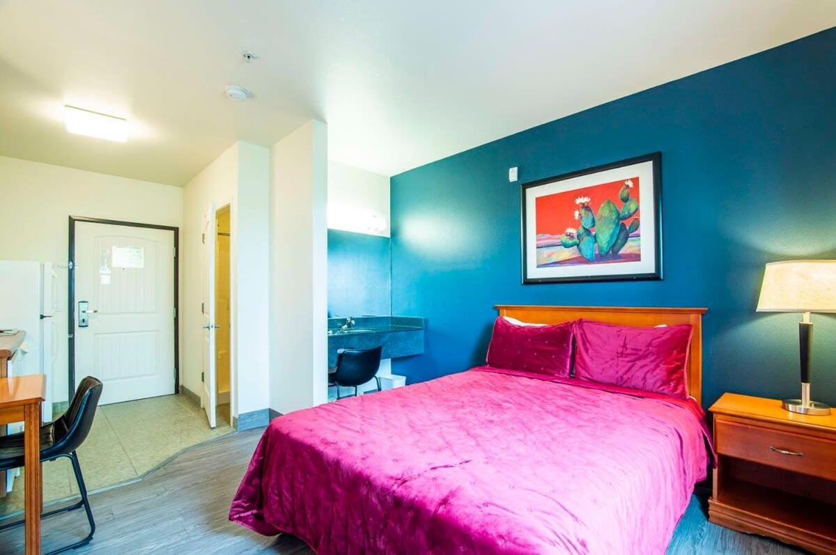 Sierra Vista studio apartment with full kitchen&King Bed Exterior foto